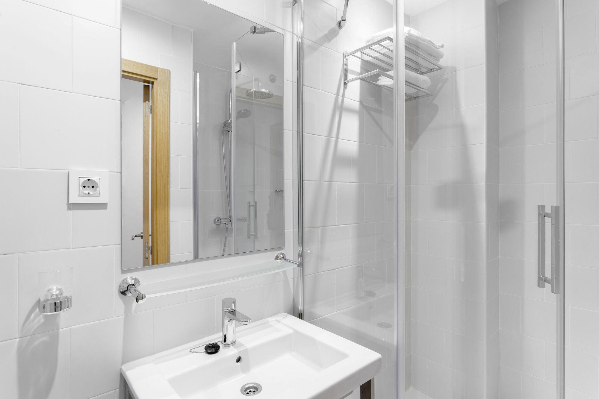 Home Art Apartments 马德里 外观 照片